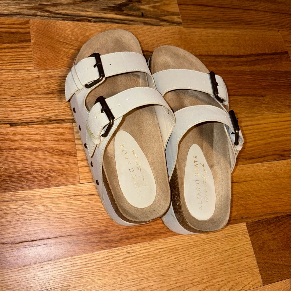 Platform sandals